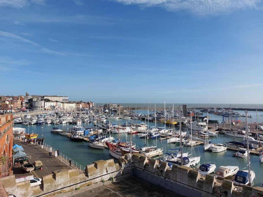 Вилла Clifftop Mews - Westcliff - Ramsgate - Pet Friendly! Экстерьер фото